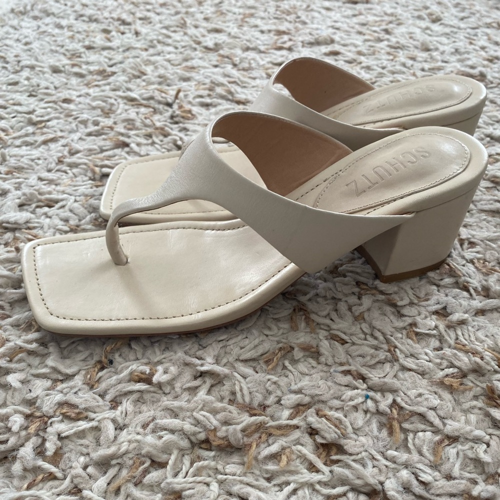 SCHUTZ SANDALS 🌸